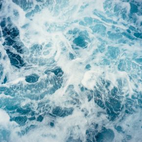 photo of ocean waves at daytime
